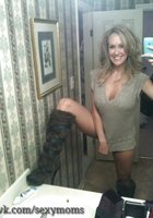 Сексапильные штучки любят безобразничать у себя дома 17 фото