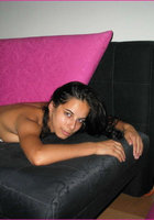 Брюнетка позирует топлесс и занимается сексом 2 фото Брюнетка позирует топлесс и занимается сексом 2 фото