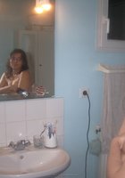 Подруга показывает свои прелести в ванной 26 фото Подруга показывает свои прелести в ванной 26 фото