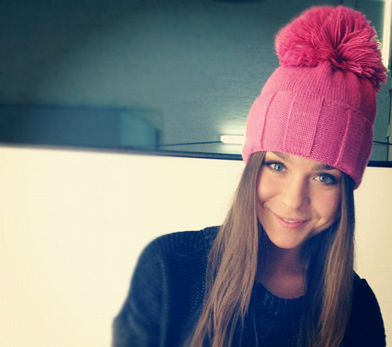 Как милая леди стала моделью 1 фотография