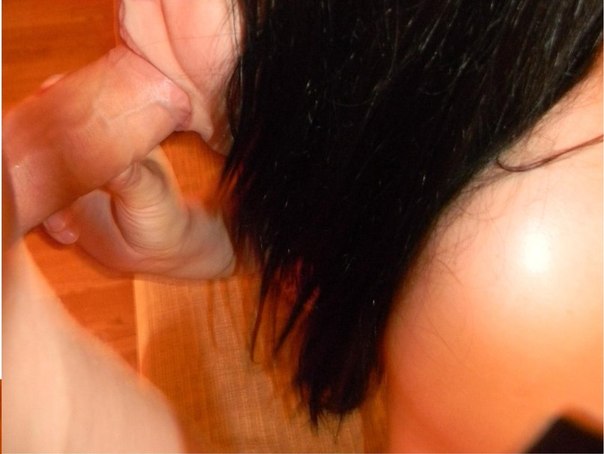 Обнаженные девушки светят своими сексуальными дырочками перед камерой 15 фотография