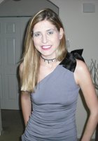 Скромная телка раздвинула ноги для мастурбации 2 фото Скромная телка раздвинула ноги для мастурбации 2 фото