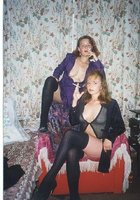 Мамки провели горячую фотосессию дома 7 фото Мамки провели горячую фотосессию дома 7 фото