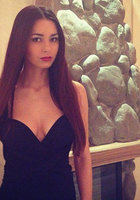 Красивая шатенка вышла на прогулку без белья 6 фото Красивая шатенка вышла на прогулку без белья 6 фото