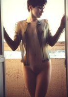 Сексуальные дамочки позируют голыми в квартирах 1 фото Сексуальные дамочки позируют голыми в квартирах 1 фото