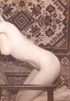 Худые любовницы обнажаются в комнате 22 фото Худые любовницы обнажаются в комнате 22 фото