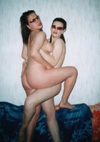 Лесбиянки любят отдохнуть в хорошей компании 7 фото