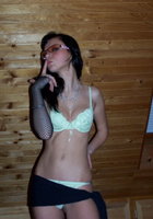 Темноволосая цыпочка позирует в разных образах 6 фото Темноволосая цыпочка позирует в разных образах 6 фото