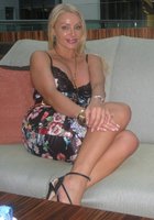 Строптивая брюнетка на постели показывает свое влагалище 18 фото Строптивая брюнетка на постели показывает свое влагалище 18 фото