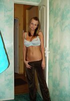 Сероглазая подруга показывает свое тело 9 фото Сероглазая подруга показывает свое тело 9 фото