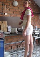 23 летняя чика с коротко стрижкой дома светит голым телом 16 фото 23 летняя чика с коротко стрижкой дома светит голым телом 16 фото