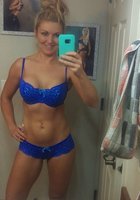 Красивые зрелки хвастаются перед камерой большими буферами 12 фото Красивые зрелки хвастаются перед камерой большими буферами 12 фото