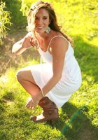 Красивые зрелки хвастаются перед камерой большими буферами 10 фото Красивые зрелки хвастаются перед камерой большими буферами 10 фото