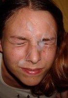 Мужики забрызгали пассиям лица спермой 22 фото Мужики забрызгали пассиям лица спермой 22 фото