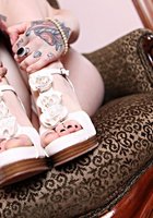 Татуированная рыжуха принимает ванну 4 фото Татуированная рыжуха принимает ванну 4 фото