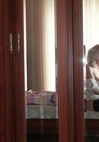 Баловница снимает вещи и хвастается большими сиськами в квартире 25 фото Баловница снимает вещи и хвастается большими сиськами в квартире 25 фото