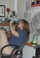 Студентка бухает и дает системному администратору 2 фото Студентка бухает и дает системному администратору 2 фото