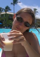 Сучка с большими дойками лижет пенис мачо на отдыхе 9 фото Сучка с большими дойками лижет пенис мачо на отдыхе 9 фото