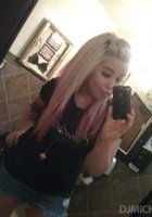 Модели фотографируют себя на телефон 13 фото Модели фотографируют себя на телефон 13 фото