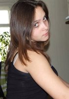 Студентка лежит в постели обнаженная 1 фото