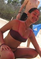 Пара весело проводит время на пляже и в гостинице 3 фото Пара весело проводит время на пляже и в гостинице 3 фото