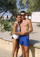 Смазливые подруги отдыхают на пляже в трусиках 28 фото Смазливые подруги отдыхают на пляже в трусиках 28 фото