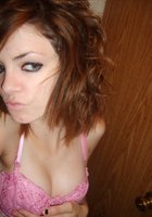 Рыжая худышка оголила сиськи 5 фото Рыжая худышка оголила сиськи 5 фото