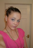 Молодая соска часто делает селфи в нижнем белье у себя дома 5 фото Молодая соска часто делает селфи в нижнем белье у себя дома 5 фото