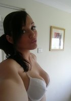 Молодая соска часто делает селфи в нижнем белье у себя дома 15 фото Молодая соска часто делает селфи в нижнем белье у себя дома 15 фото