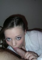 Молодая соска часто делает селфи в нижнем белье у себя дома 24 фото Молодая соска часто делает селфи в нижнем белье у себя дома 24 фото