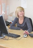 Начальница растягивает в кресле анус фаллоимитатором 5 фото Начальница растягивает в кресле анус фаллоимитатором 5 фото