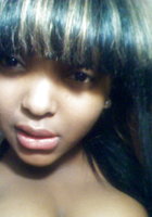 Длинноволосая негритянка с большой грудью фотографируется в спальне 3 фото Длинноволосая негритянка с большой грудью фотографируется в спальне 3 фото