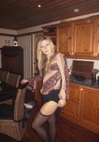 Зрелая жена сосет член мужа после неумелого стриптиза 6 фото Зрелая жена сосет член мужа после неумелого стриптиза 6 фото