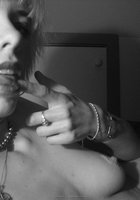 Черно-белые и цветные снимки голых телок 18 фото Черно-белые и цветные снимки голых телок 18 фото