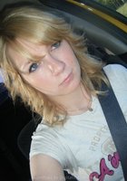 Очаровательная нимфа раздевается на кровати 4 фото Очаровательная нимфа раздевается на кровати 4 фото