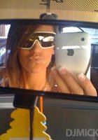 Телочки в нижнем белье позируют перед зеркалом 7 фото Телочки в нижнем белье позируют перед зеркалом 7 фото