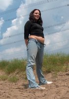 Голая любовница подставляет киску для члена ловеласа 36 фото Голая любовница подставляет киску для члена ловеласа 36 фото