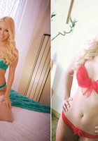 Блондинка раздвинула ножки на кровати в полосатых чулках 9 фото Блондинка раздвинула ножки на кровати в полосатых чулках 9 фото