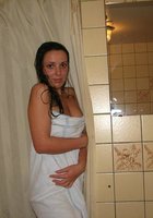 Игривая невеста с упругой попкой позирует в спальне в белых чулках 13 фото Игривая невеста с упругой попкой позирует в спальне в белых чулках 13 фото