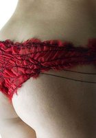 Грудастые дамы в красивых нарядах и голышом 12 фото Грудастые дамы в красивых нарядах и голышом 12 фото