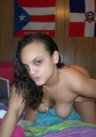 Молоденькая толстушка играется с большими сиськами и вагиной 23 фото Молоденькая толстушка играется с большими сиськами и вагиной 23 фото