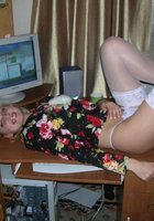 Замужняя баба сосет у соседа 6 фото Замужняя баба сосет у соседа 6 фото