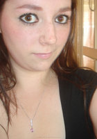 Пышная брюнетка встает раком и показывает сиськи 10 фото Пышная брюнетка встает раком и показывает сиськи 10 фото