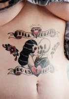 Жгучая брюнетка с пышными формами покажет все свои татуировки 40 фото Жгучая брюнетка с пышными формами покажет все свои татуировки 40 фото