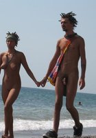 Жены отправились на морской курорт с мужьями и любовниками 20 фото Жены отправились на морской курорт с мужьями и любовниками 20 фото