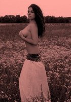 Женщины продемонстрировали интимные места дома и на природе 26 фото Женщины продемонстрировали интимные места дома и на природе 26 фото