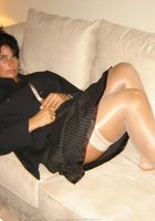 Зрелая баба в белом белье на диване светит большой жопой 11 фото Зрелая баба в белом белье на диване светит большой жопой 11 фото