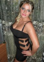 Хозяйка развлекается с соседом в своей квартире 14 фото Хозяйка развлекается с соседом в своей квартире 14 фото