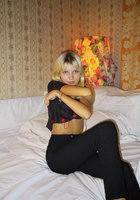 Девушка нежится в постели без одежды 3 фото Девушка нежится в постели без одежды 3 фото