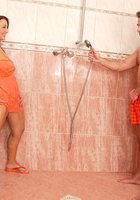 Мужик трахнул в душе возбужденную подругу 5 фото Мужик трахнул в душе возбужденную подругу 5 фото